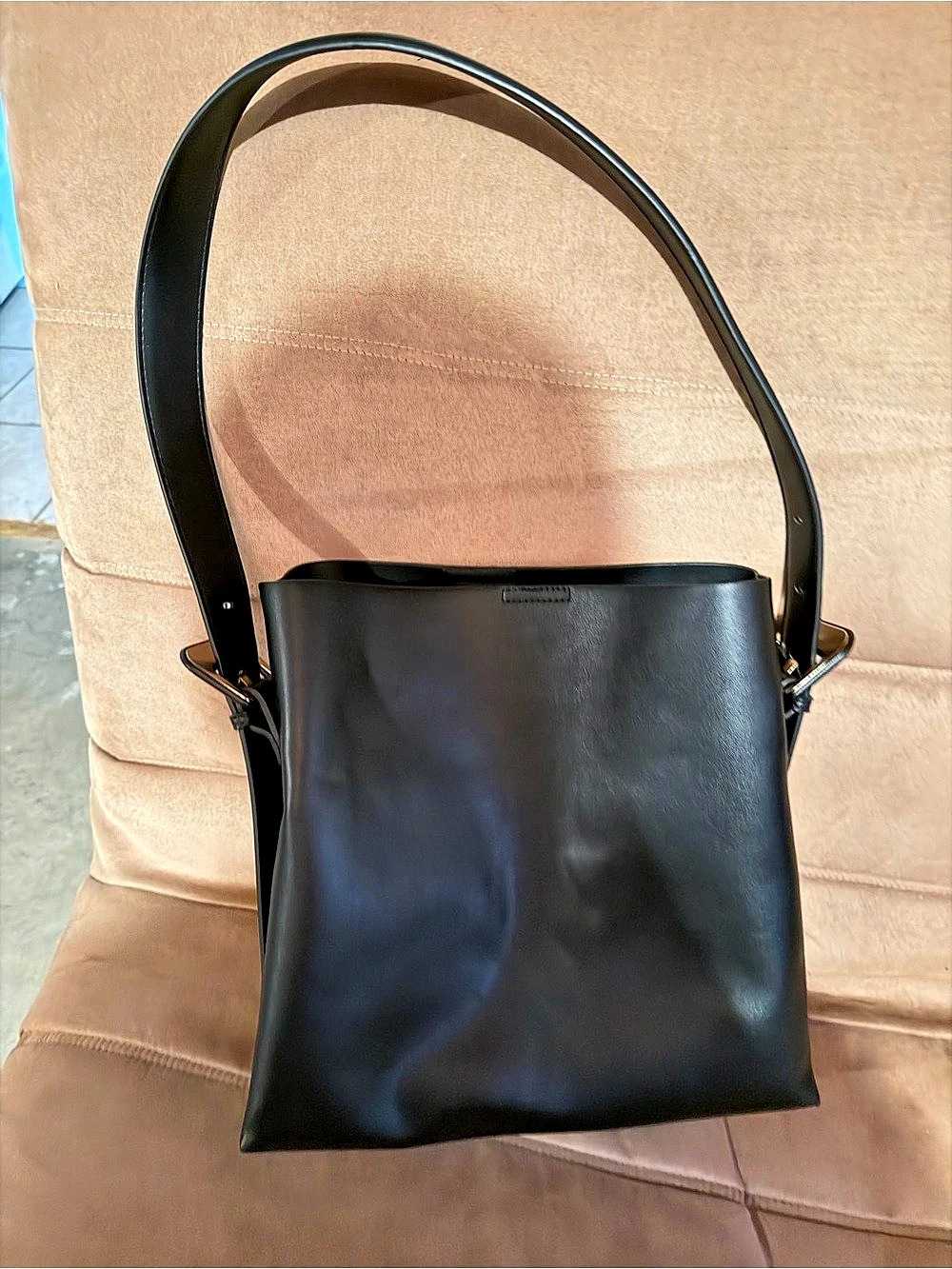Black Shoulder Bag